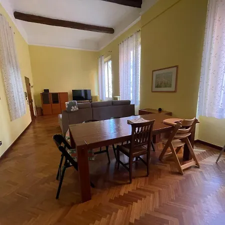 Casa Aurora * Modène